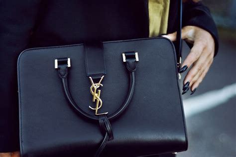 Yves Saint Laurent Väskor 